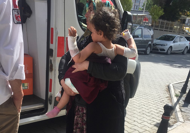 Konya'da üzerine kaynar süt dökülen 2 yaşındaki bebek hayatını kaybetti