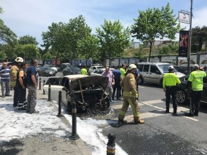 Maslak’ta otomobil alev alev yandı, yol trafiğe kapandı