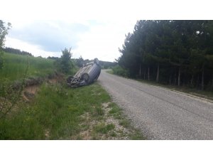 Yoldan çıkan otomobil takla attı: 3 yaralı