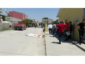 Sokak ortasında tartıştığı adamın boğazını keserek öldürdü