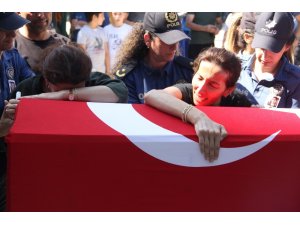 Meslektaşı tarafından öldürülen kadın polis Mersin’de toprağa verildi
