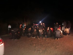 Ayvalık’ta 13 Afgan göçmen yakalandı
