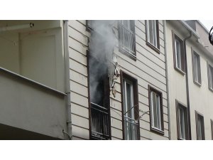 İnegöl’de yangında dumandan etkilenen çocuk hastaneye kaldırıldı