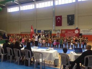 Türkiye Çocuk Fitness Şampiyonası Milli Takım Seçmeleri Kuşadası’nda yapıldı