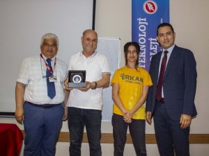 Öğrenciler sanayicilerden iş tecrübelerini öğreniyor