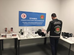 İstanbul Havalimanı’nda 8 milyon liralık kaçak cep telefonu operasyonu