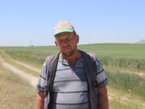 Motosikletiyle giderken obruk oluşumuna şahit oldu