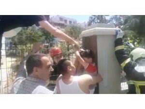 Aksaray’da oyun oynayan çocuğun eli çitlere saplandı
