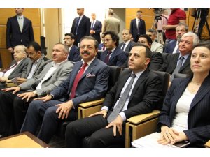 Hisarcıklıoğlu: "Bu sene şirket kuruluşlarında ticaret sicilde tek banko uygulaması getirildi"