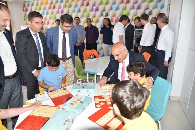 Selçuklu Cahit Zarifoğlu İlkokulunda ‘Hayal Dünyası Odası’nın açılışı yapıldı
