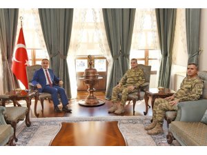 Vali Soytürk’e Tuğgeneral Altındağ’dan ziyaret