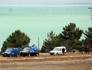 Göl kıyısında kazı çalışması!