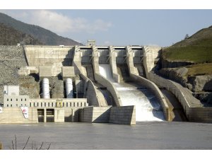 Çoruh Nehri'nden ekonomiye "enerji" aktı