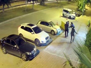 Eski eşine çocuğunun gözü önünde uçan tekmeyle saldırdı
