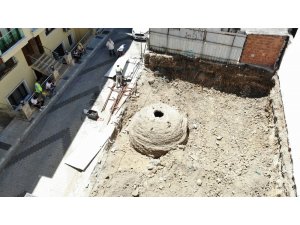 Üsküdar’da tarihi kalıntıların bulunduğu inşaat alanı havadan görüntülendi