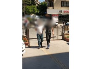 İzmir’de cinayetten aranan zanlı Kuşadası’nda yakalandı
