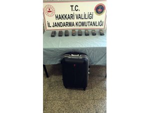 Yolcu valizinin tabanında eroin bulundu