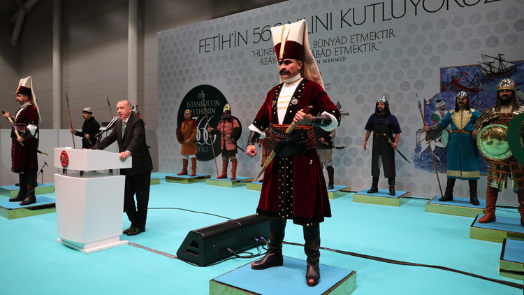 İstanbul'u kaybetmenin acısını 566 senedir içlerinden atamayanlar var