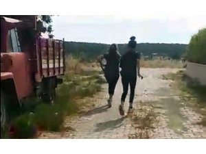 Çeşme’de vatandaşların kovaladığı 2 zanlı yakalandı