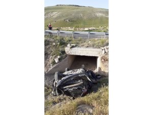Cenaze yolunda kaza: 4 yaralı
