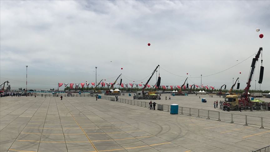 Yenikapı'da 313 bin kişiyle teravih kılınacak
