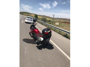 Motosiklet sürücüsü yaralandı