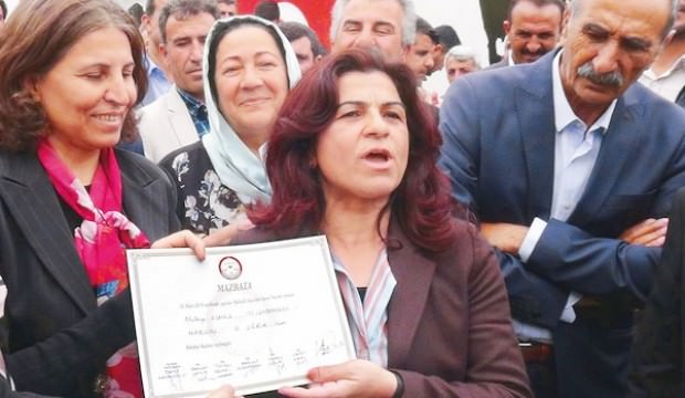 HDP’li belediye büyük skandal! Türkçe’yi yasakladı