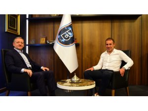 M.Başakşehir’de Abdullah Avcı dönemi sona erdi