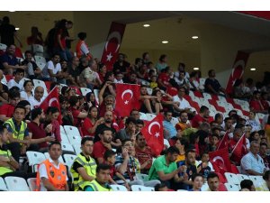 Hazırlık maçı: Türkiye: 2 - Yunanistan: 0 (Maç devam ediyor)