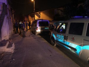 Başkent’te silahlı kavgada anne ve kucağındaki çocuk yaralandı