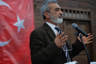 İsmet Özel: Dünyanın ortası burası