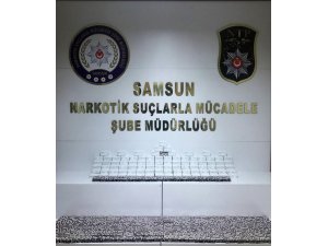 Tutuklanan şahsa kargoyla gelen 14 bin 224 adet daha uyuşturucu hap ele geçirildi