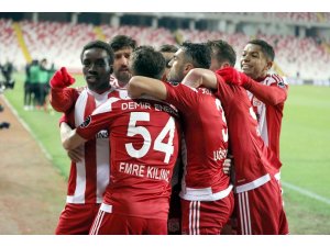 Yiğidolar evinde daha başarılı