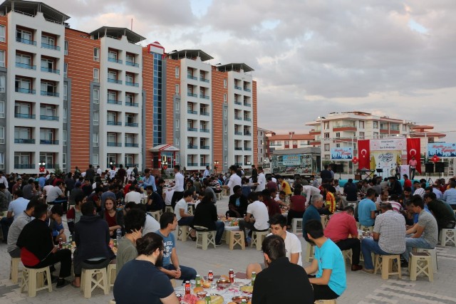 KYK’da iftar yemeği