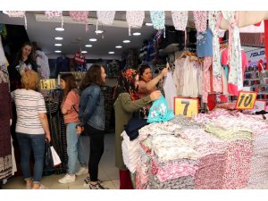 İkramiyesini alan çarşıya koştu