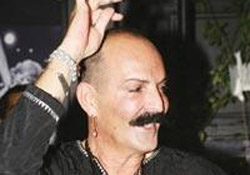 Başbuğ Emine Erdoğan'dan özür dilesin