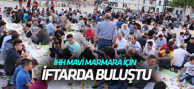 İHH, Mavi Marmara için iftarda buluştu