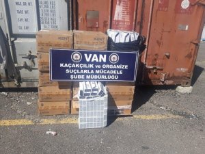 Van’da 8 bin paket kaçak sigara ele geçirildi
