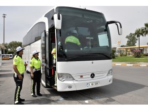 Emniyetten şehirlerarası yolculuk yapan otobüslerde denetim