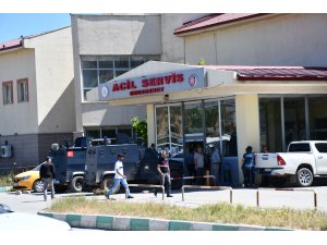 Ağrı'da işçileri taşıyan minibüsün geçişi sırasında patlama: 1 ölü, 7 yaralı