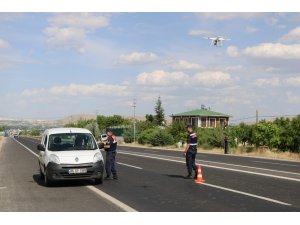 Bayram öncesi jandarmadan ‘Uçangöz’le trafik denetimi