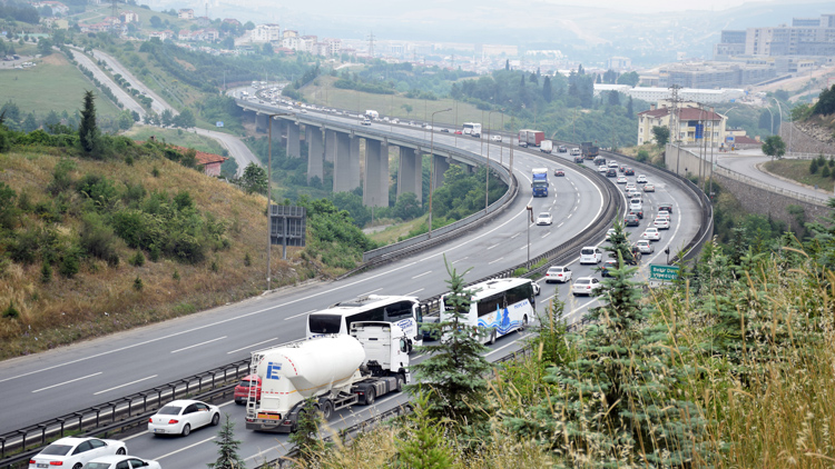 Anadolu Otoyolu'nda bayram yoğunluğu