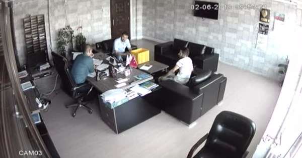 Telefon bataryası patladı