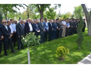 Karaman'da şehitlik ziyareti