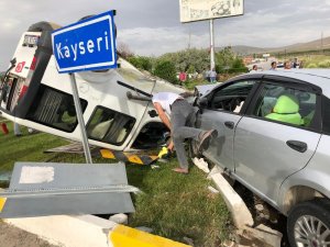 Niğde’de otomobiller çarpıştı: 1’i ağır 2 yaralı