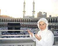 Nazlı Ilıcak Umra'ye gitti notlarını yazdı...