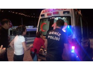 Ablasını arayıp 25 metrelik falezlerden denize atladı