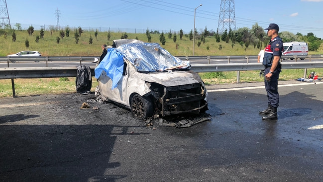 Tekirdağ'da tır ve otomobil çarpıştı! 5 kişi yanarak öldü...