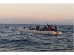 İzmir’de 35 kaçak göçmen yakalandı