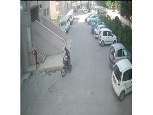 24 saniyede motosikleti çaldılar